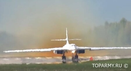 Почему Ту-160 так дымит на взлёте стратегический ракетоносец